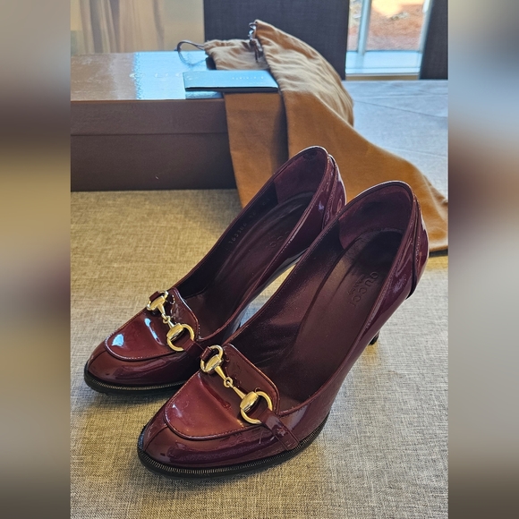 Size 36C | Gucci Authentic anamel pump - Picture 7 of 8